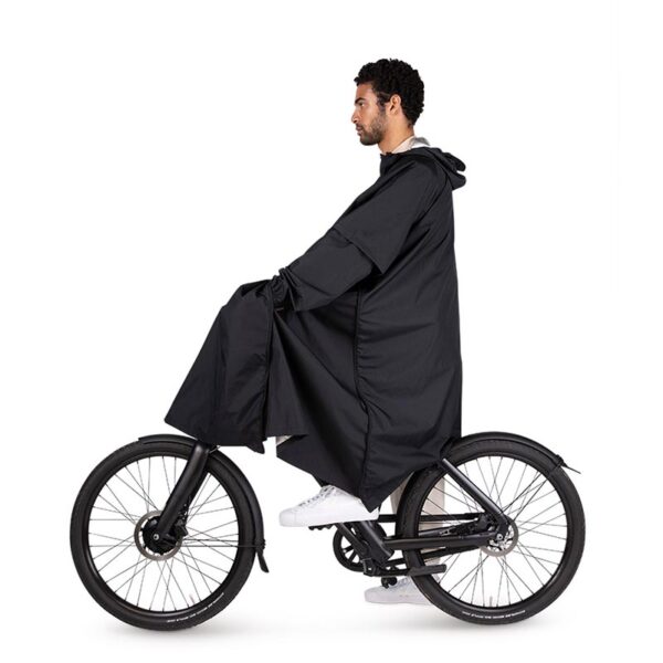 MAIUM Poncho Black